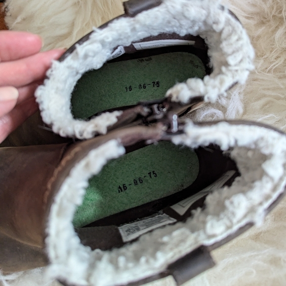 Merrell Winter Boots - Brown - Picture 9 of 11